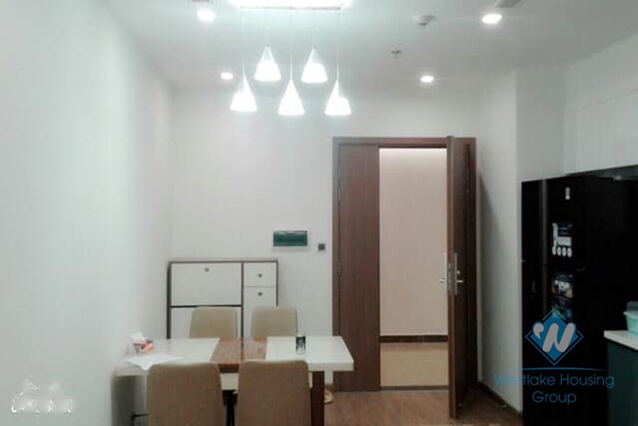 Two bedrooms apartment for rent in Vinhome Metropolis, Lieu Giai street, Ha Noi